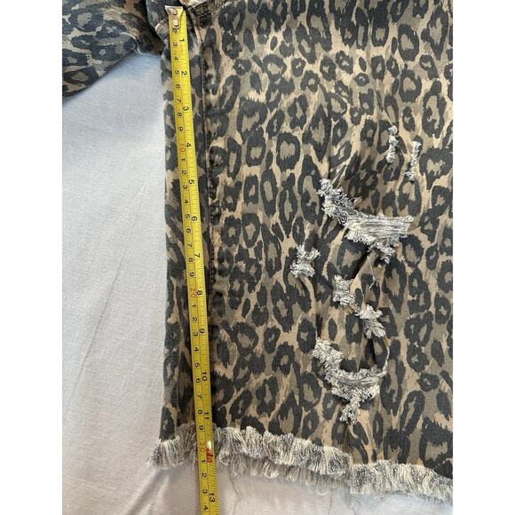 NEW! EASEL Womens Distressed Knee Length Leopard Raw Hem Shorts Size Large - Picture 12 of 12